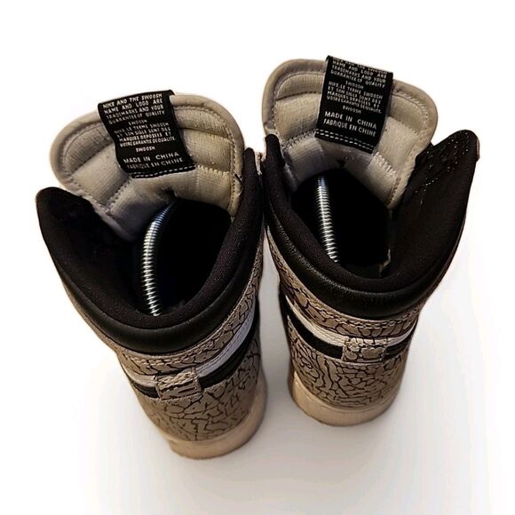 AIR JORDAN Size 5Y - Air Jordan 1 Retro OG High White Cement #FD1437-052 - Picture 9 of 16